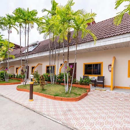 Coconut Resort Hotel Patong المظهر الخارجي الصورة